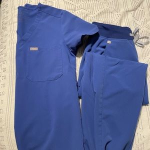 Denim FIGS. XS Catarina top and XS regular Zamora pants.